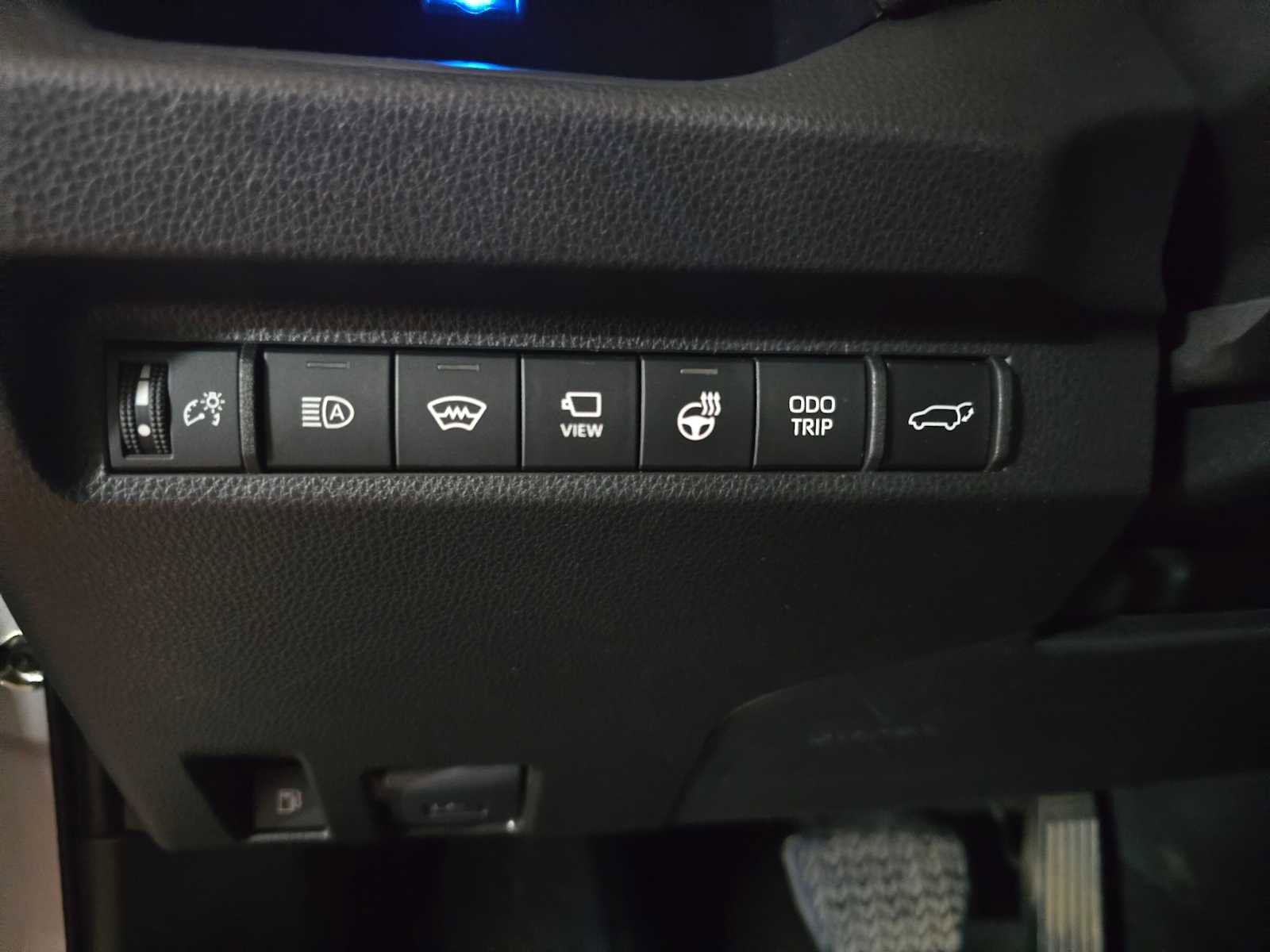 Used 2024 Toyota RAV4 XSE w/ Premium Package image 27