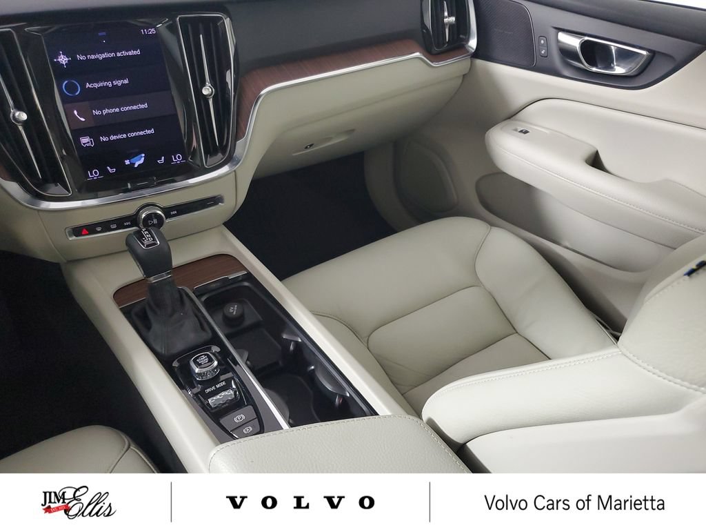Used 2021 Volvo S60 T5 Momentum w/ Climate Package FWD image 17