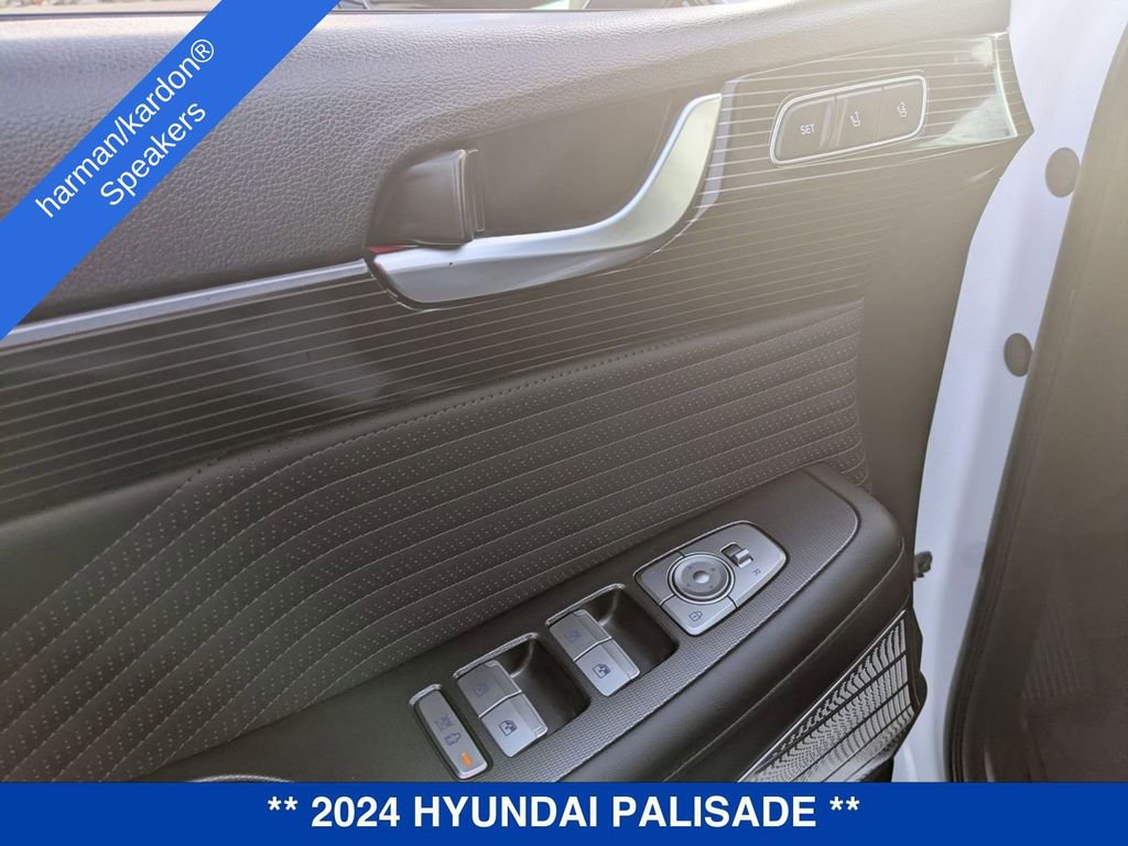 Used 2024 Hyundai Palisade Calligraphy image 10