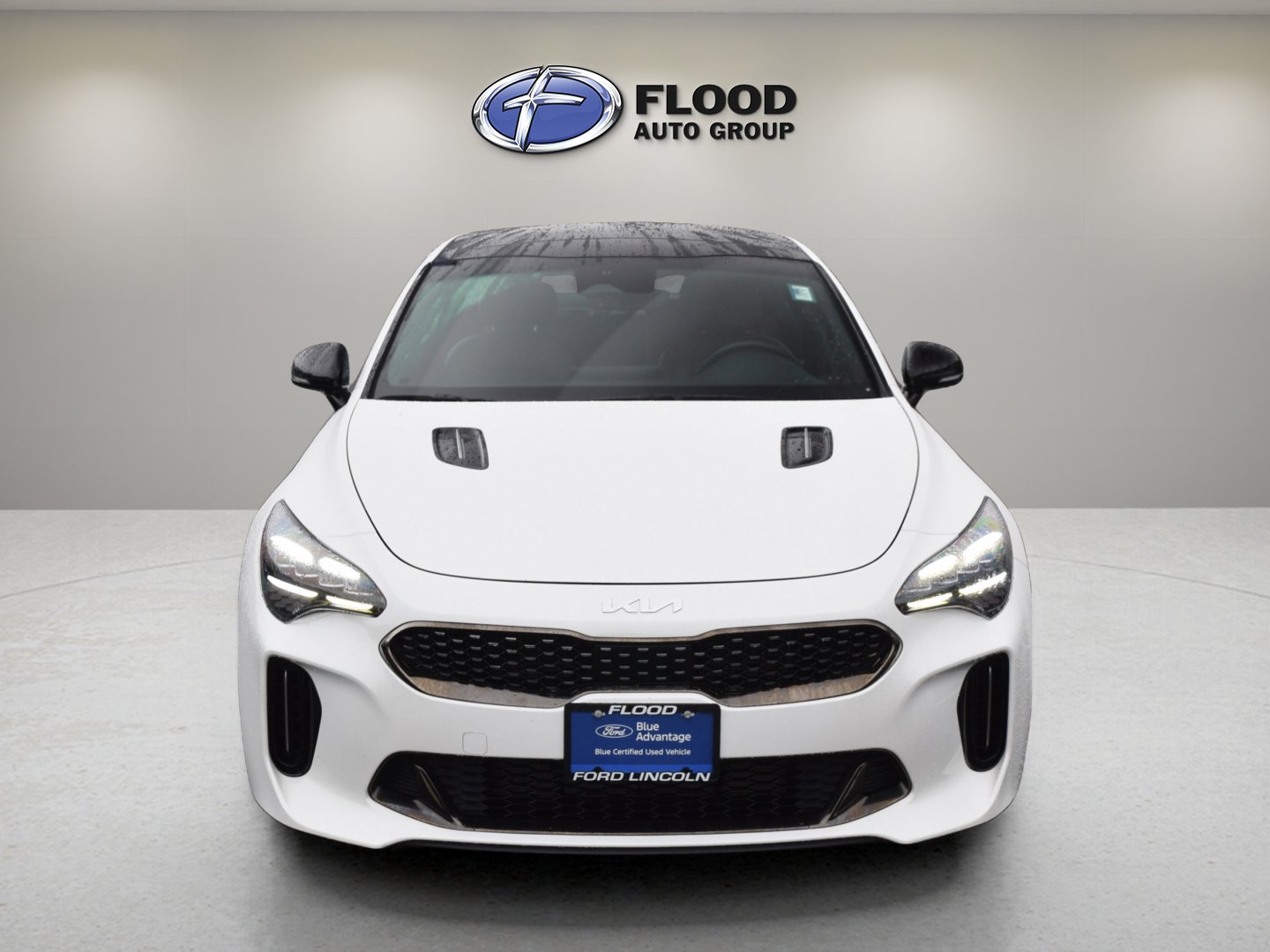 Used 2023 Kia Stinger GT-Line w/ Sun & Sound Package image 2