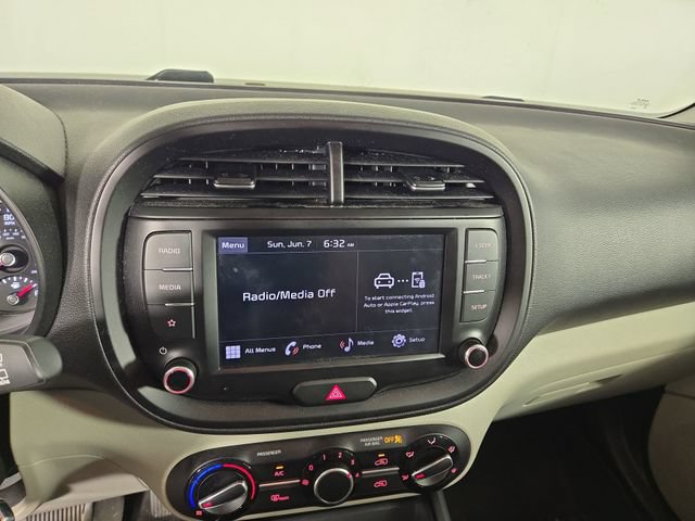 Certified 2022 Kia Soul LX FWD image 16