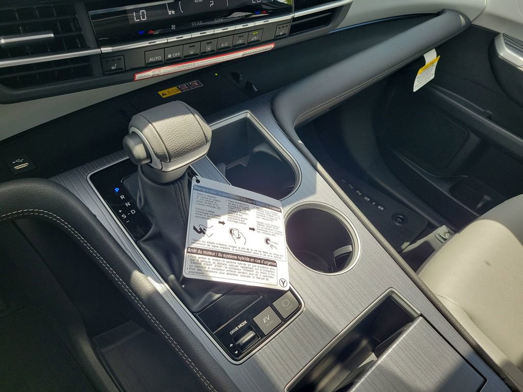 New 2026 Toyota Sienna XLE FWD image 17