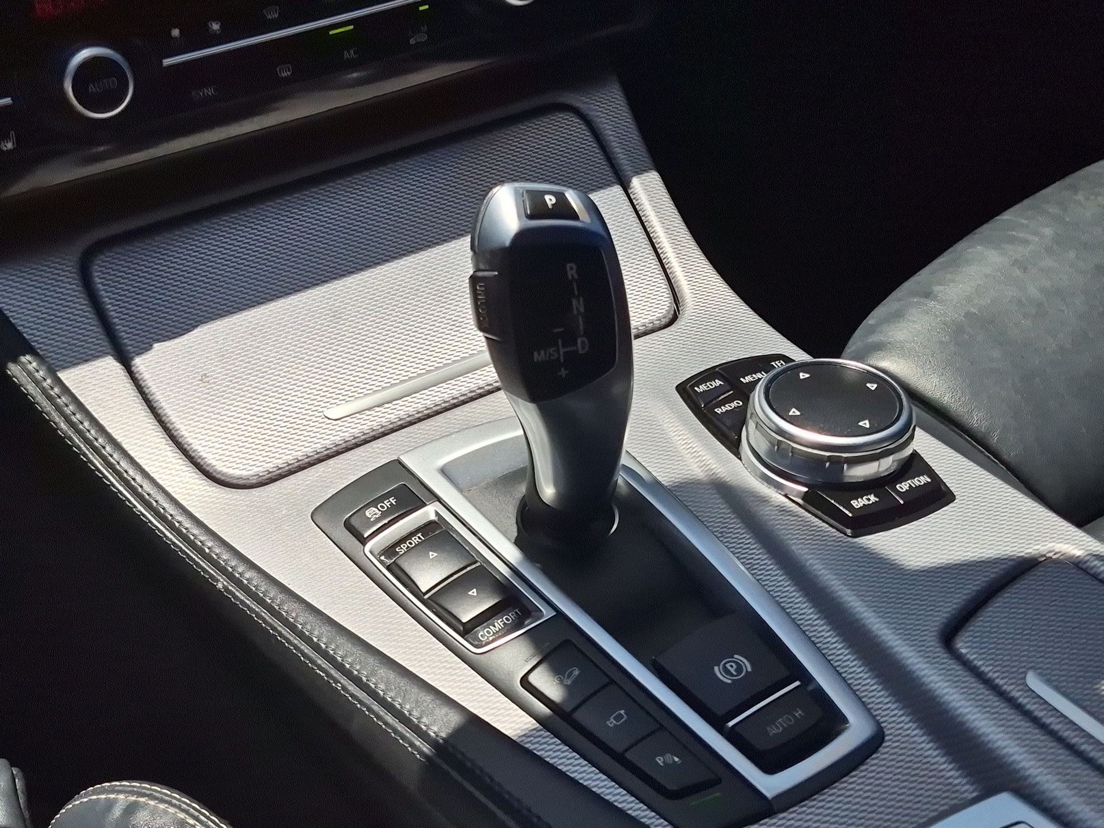 Used 2015 BMW 528i xDrive Sedan AWD/4WD image 24