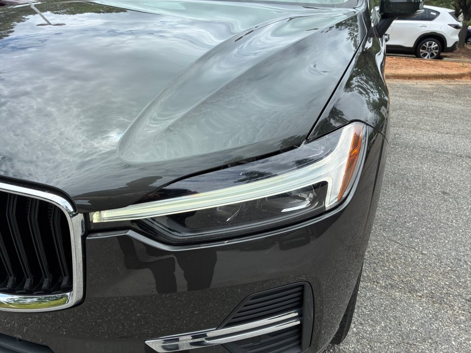 Used 2022 Volvo XC60 B5 Momentum w/ Protection Package Premier FWD image 26