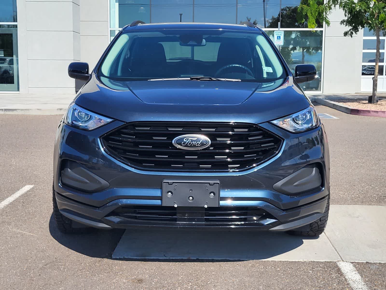 Used 2024 Ford Edge SE w/ Black Appearance Package AWD/4WD image 2
