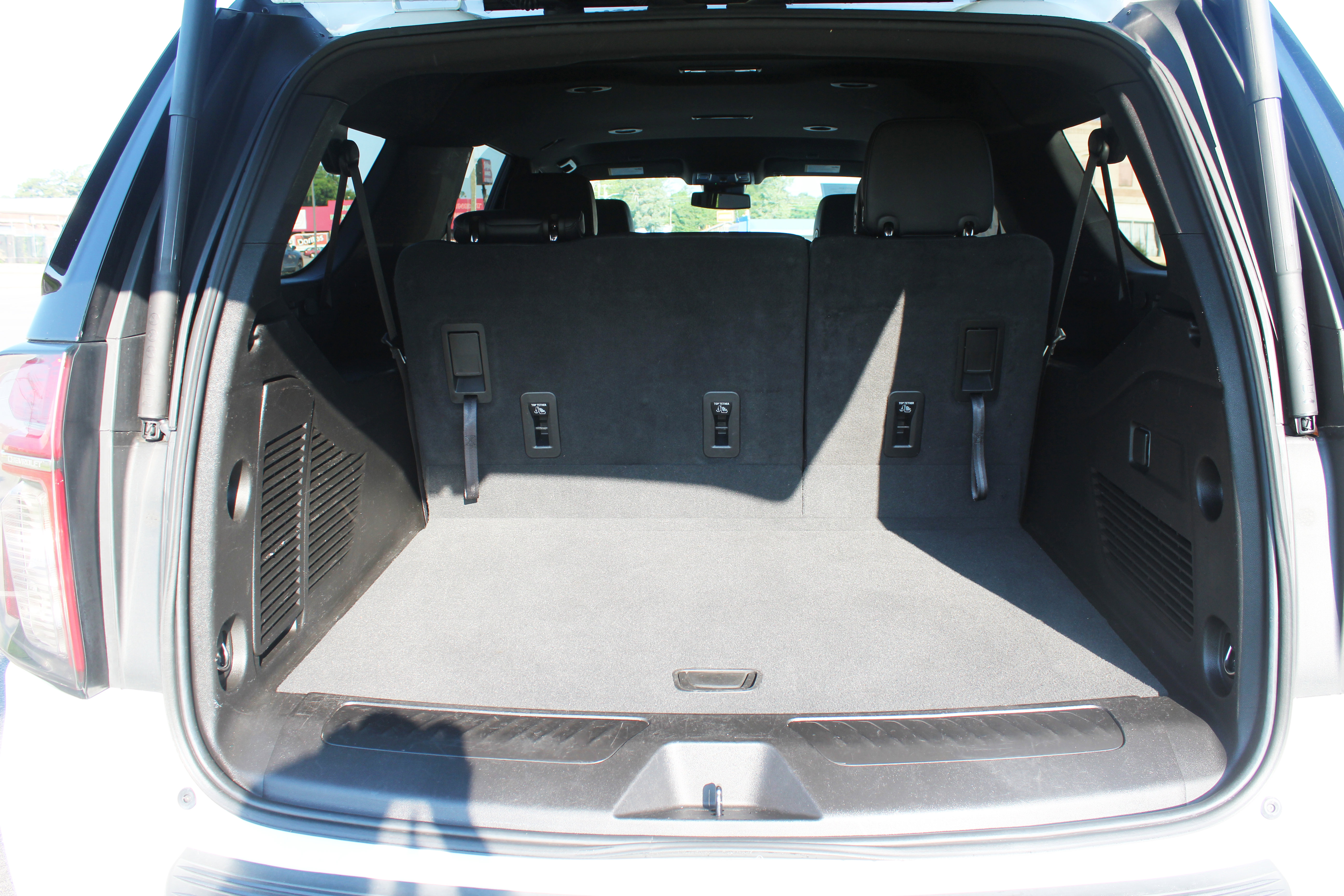 Used 2023 Chevrolet Suburban LT AWD/4WD image 4