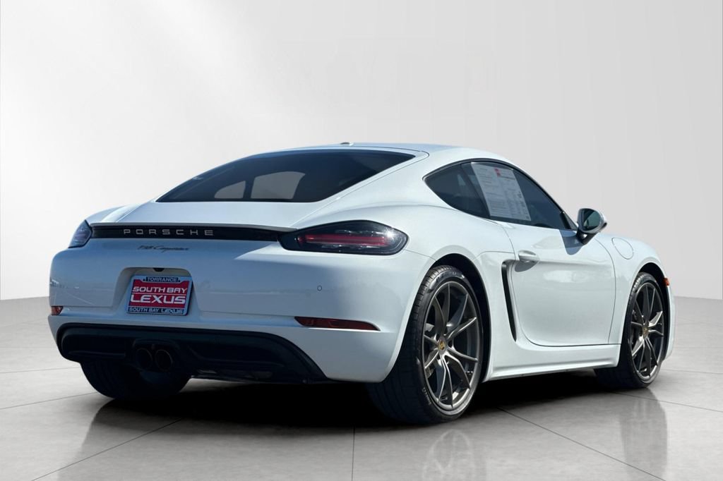 Used 2022 Porsche 718 Cayman RWD image 6