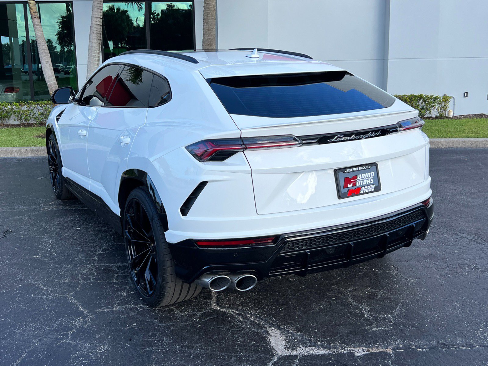 Used 2021 Lamborghini Urus AWD/4WD image 27