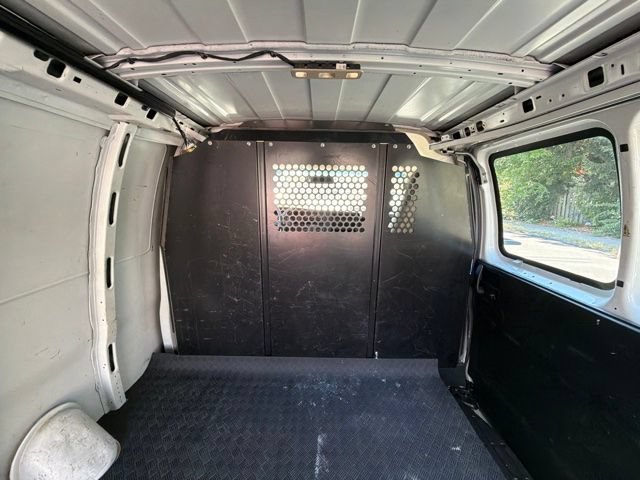 Used 2018 GMC Savana 2500 w/ Driver Convenience Package RWD image 9
