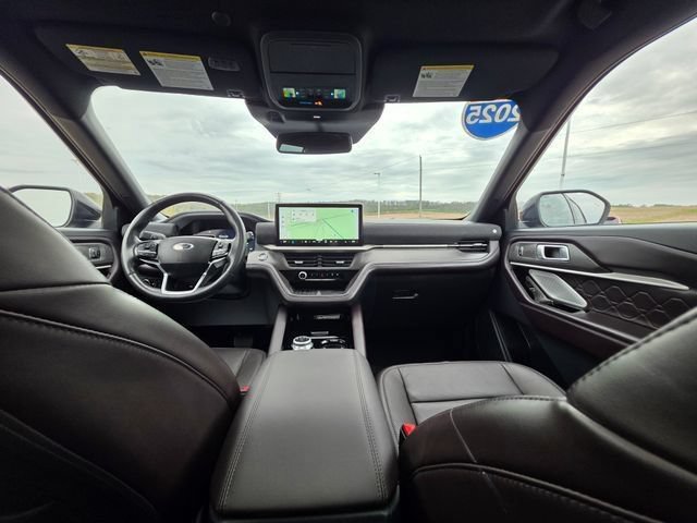 Used 2025 Ford Explorer Platinum w/ LUX Leather Package AWD/4WD image 44