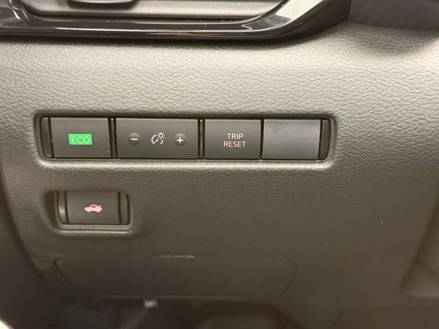 Certified 2024 Nissan Sentra SR FWD image 28