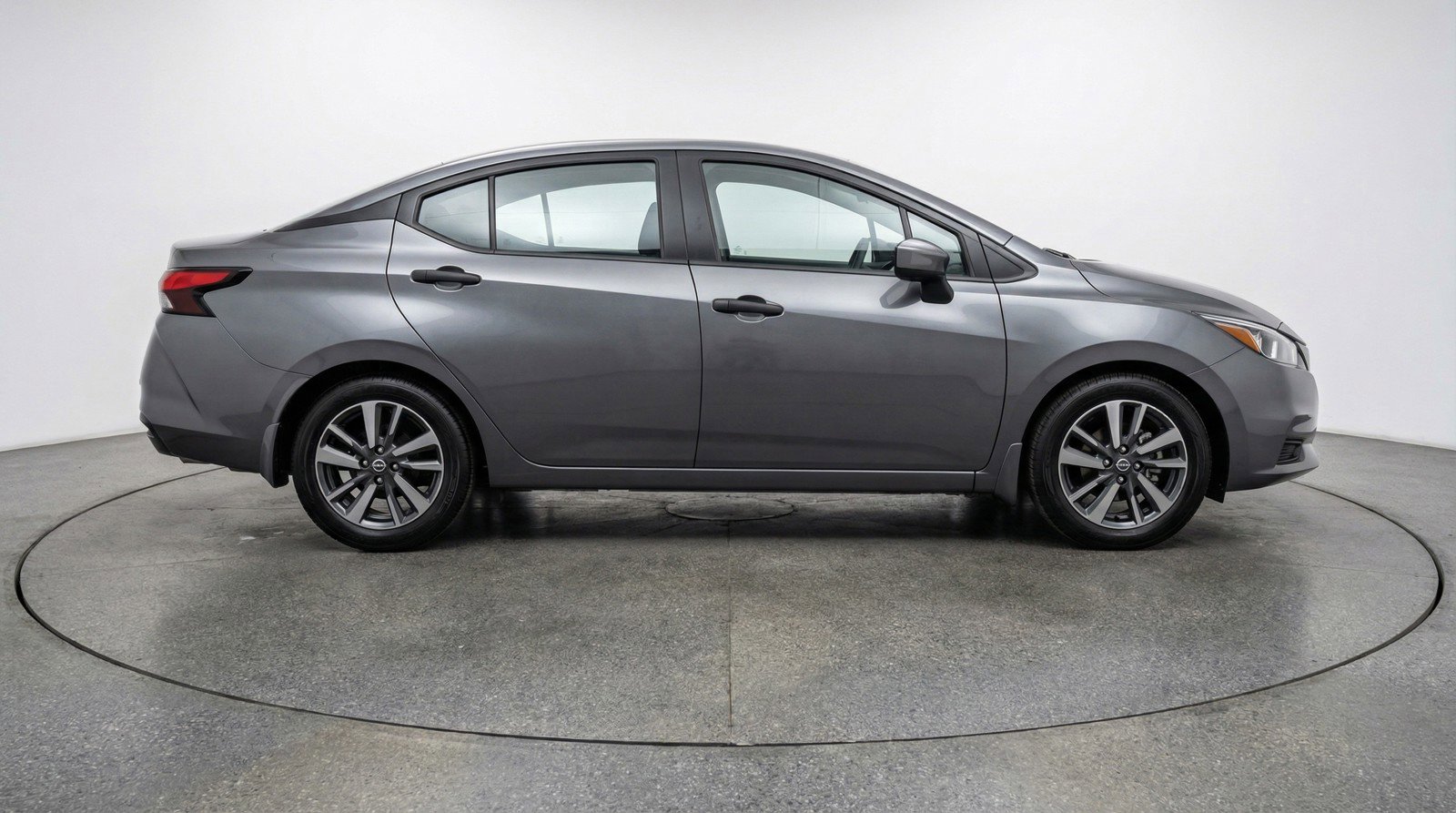 Used 2025 Nissan Versa SV image 11