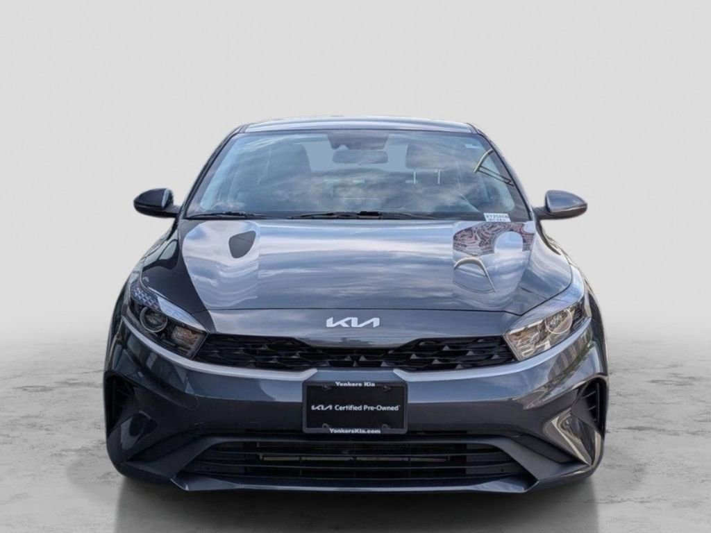 Certified 2023 Kia Forte LXS w/ LXS Technology Package FWD image 3