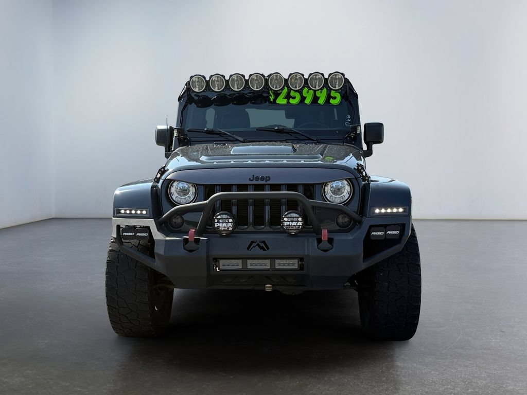 Used 2017 Jeep Wrangler Unlimited Sahara AWD/4WD image 8