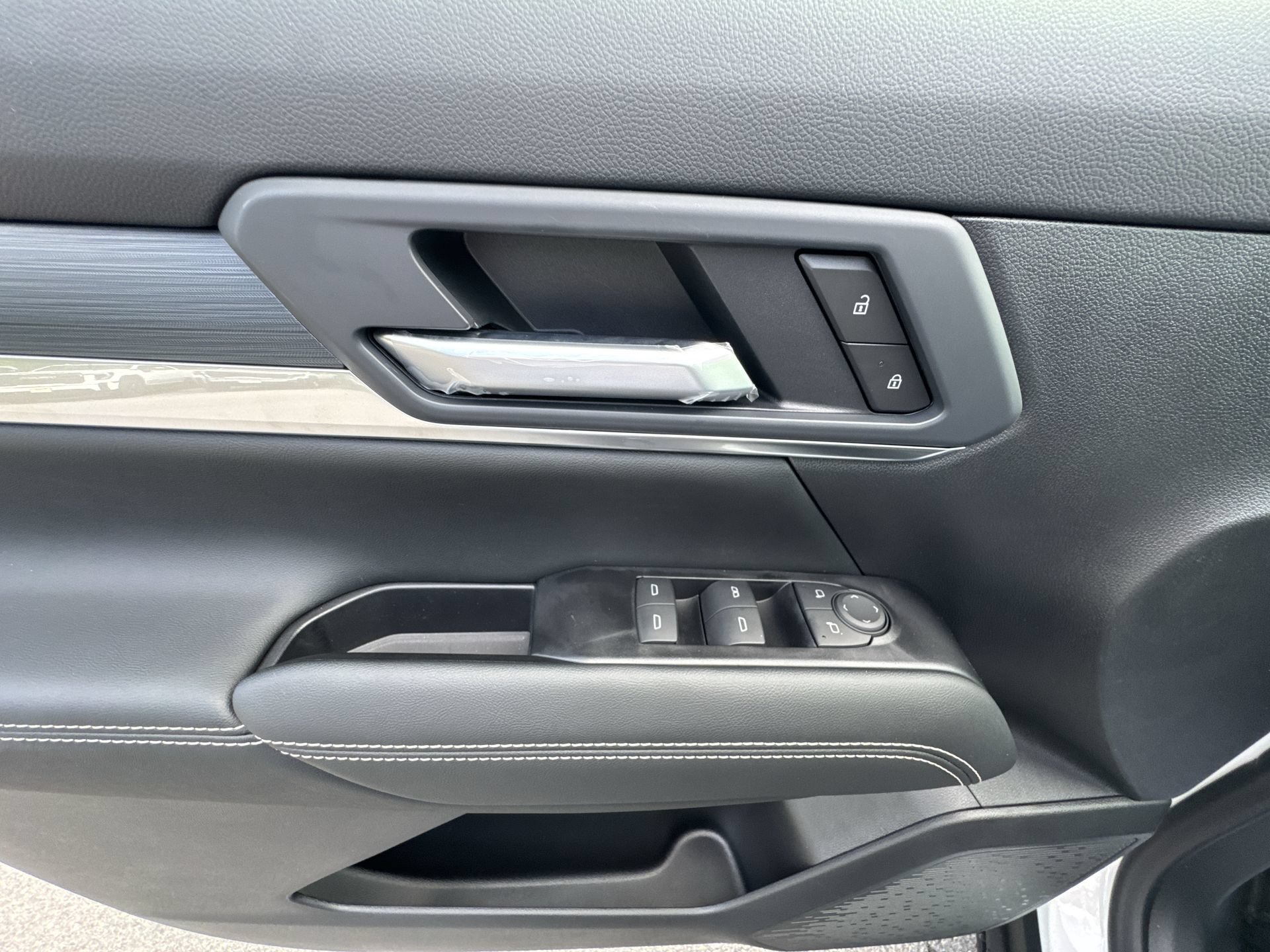 New 2027 GMC Terrain Elevation w/ Black Edition AWD/4WD image 15