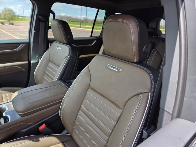 New 2026 GMC Acadia Denali Ultimate AWD/4WD image 11