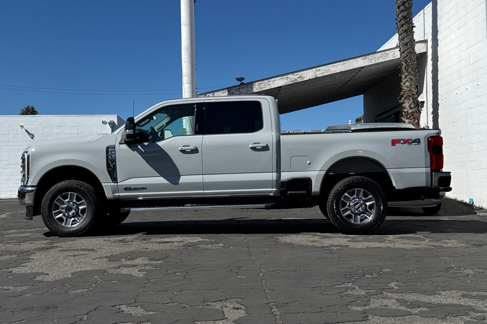 New 2026 Ford F250 Lariat w/ FX4 Off-Road Package AWD/4WD image 7