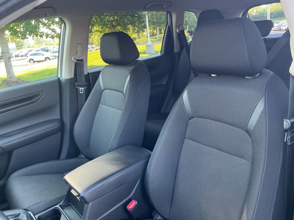 Used 2025 Honda CR-V LX image 17