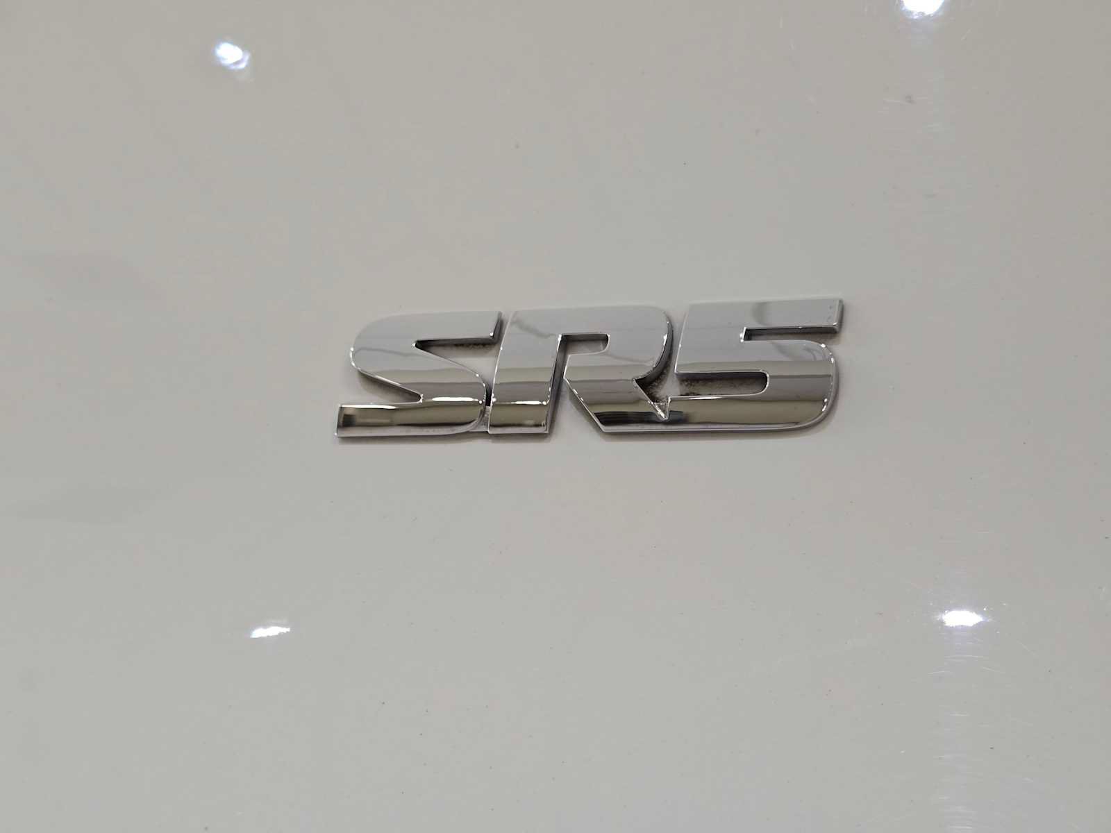 Certified 2022 Toyota 4Runner SR5 AWD/4WD image 7