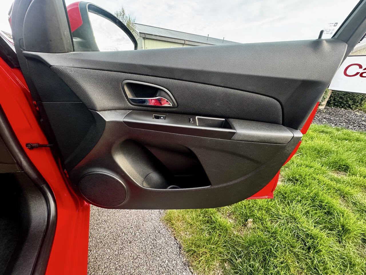 Used 2015 Chevrolet Cruze LT image 28