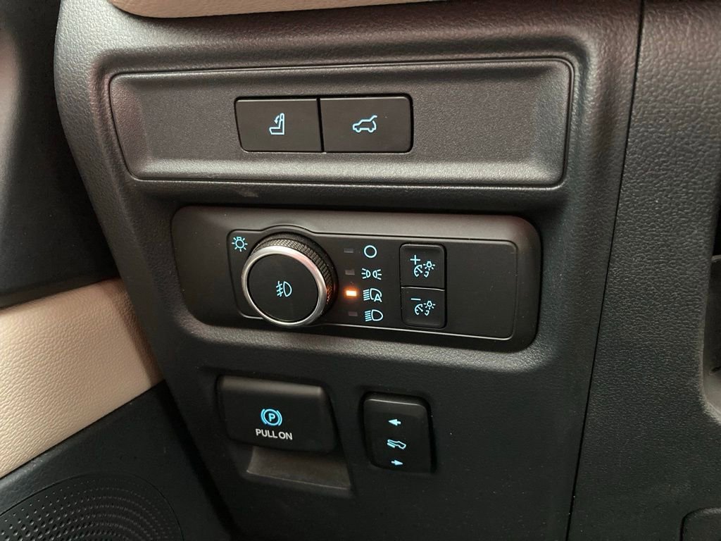 Used 2022 Ford Expedition Limited image 14