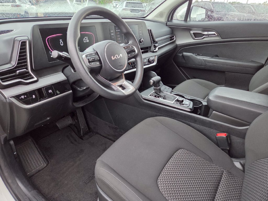 Used 2024 Kia Sportage LX FWD image 29