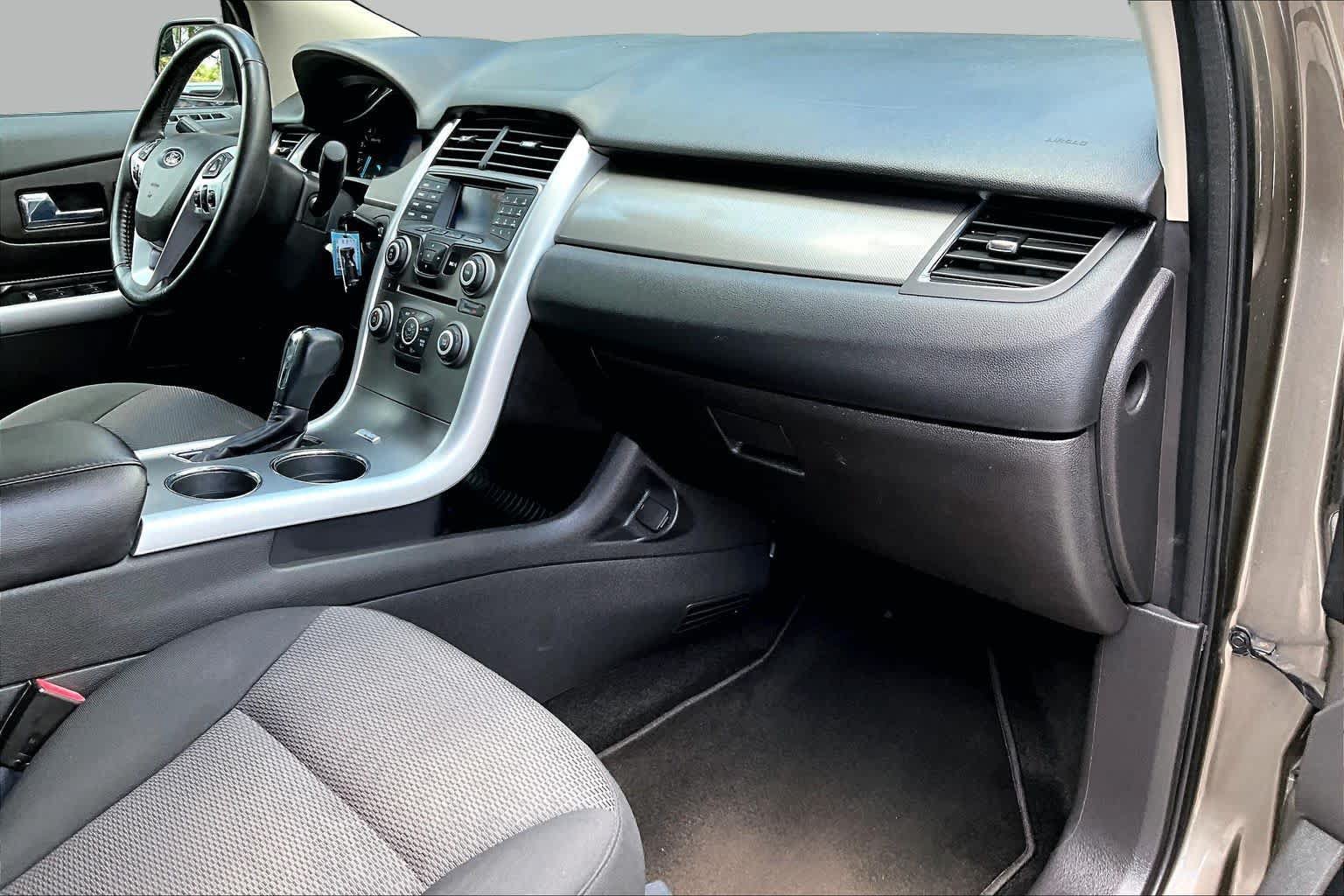 Used 2013 Ford Edge SEL FWD image 19