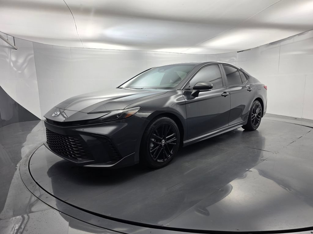 Used 2025 Toyota Camry SE FWD image 8