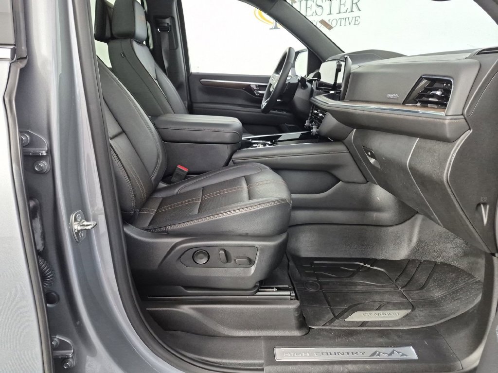Certified 2025 Chevrolet Tahoe High Country AWD/4WD image 39