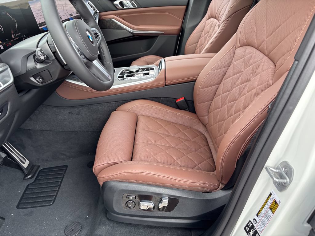 New 2026 BMW X5 xDrive40i w/ M Sport Package AWD/4WD image 15