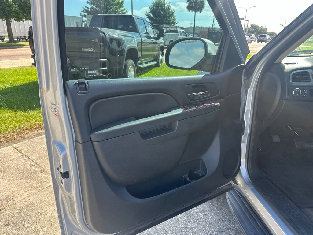 Used 2014 GMC Yukon SLE RWD image 7