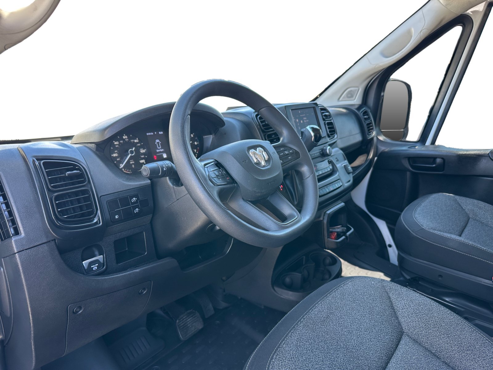 Used 2024 RAM ProMaster 2500 w/ Convenience Group FWD image 10
