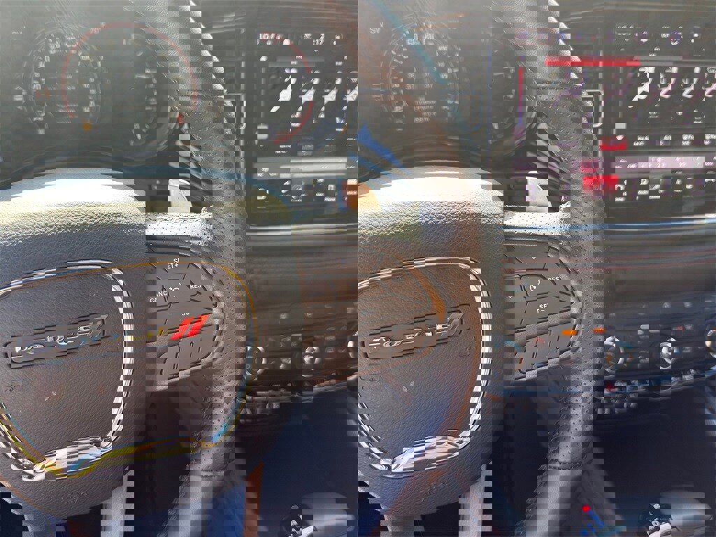 Used 2025 Dodge Durango GT image 11