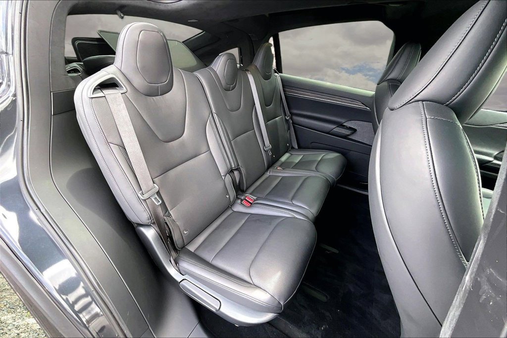 Used 2024 Tesla Model X AWD/4WD image 25