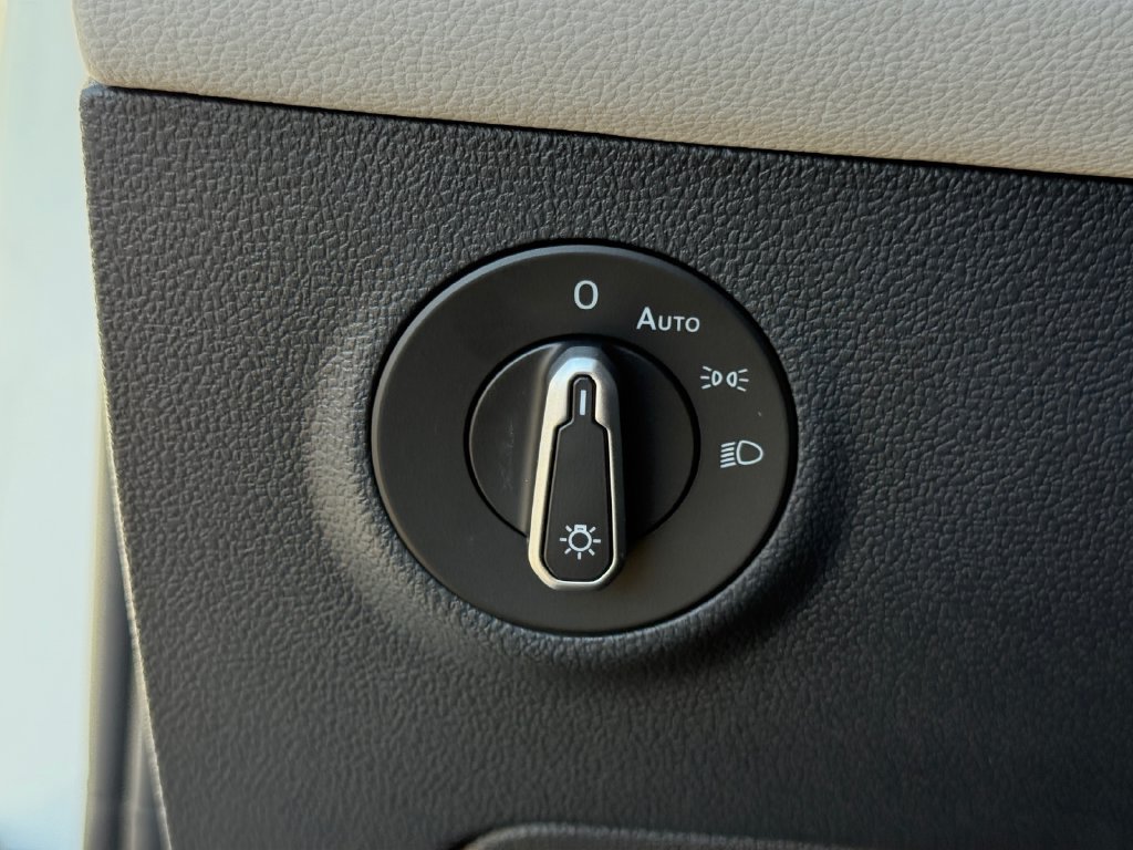New 2027 Volkswagen Taos SEL AWD/4WD image 22
