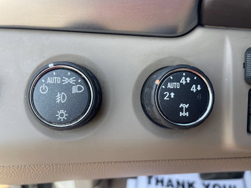 Used 2015 Chevrolet Suburban LTZ AWD/4WD image 18