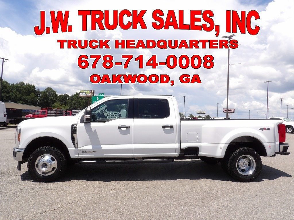 Used 2025 Ford F350 XLT AWD/4WD image 2