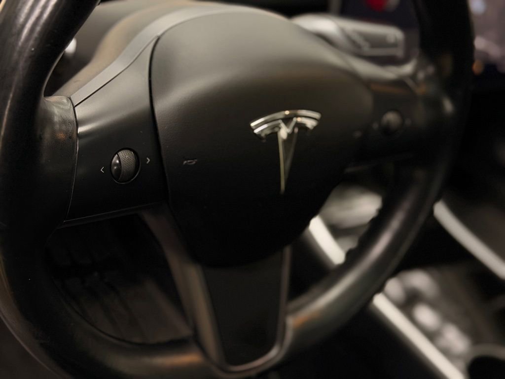 Used 2018 Tesla Model 3 Long Range image 40
