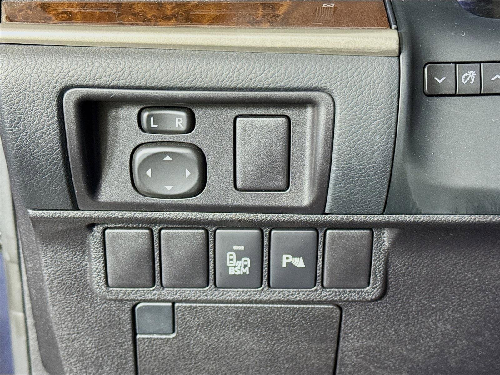 Used 2015 Lexus ES 350 350 w/ Luxury Package image 10