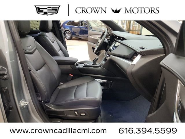 Certified 2025 Cadillac XT6 Luxury image 33