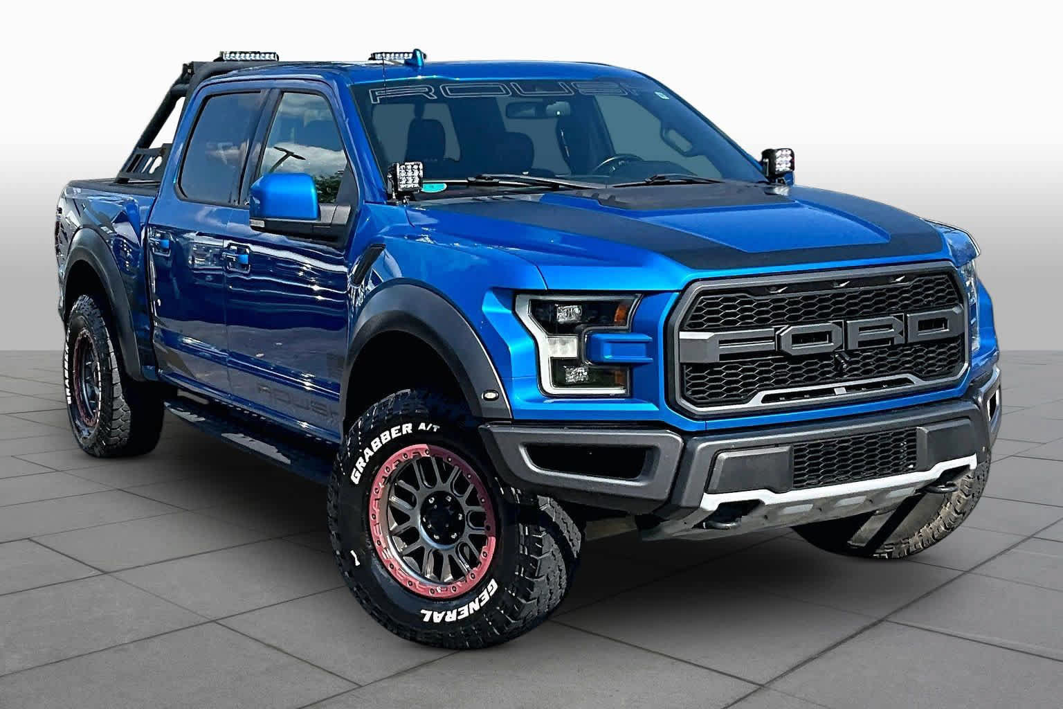 Used 2019 Ford F150 Raptor w/ Equipment Group 802A Luxury AWD/4WD image 3