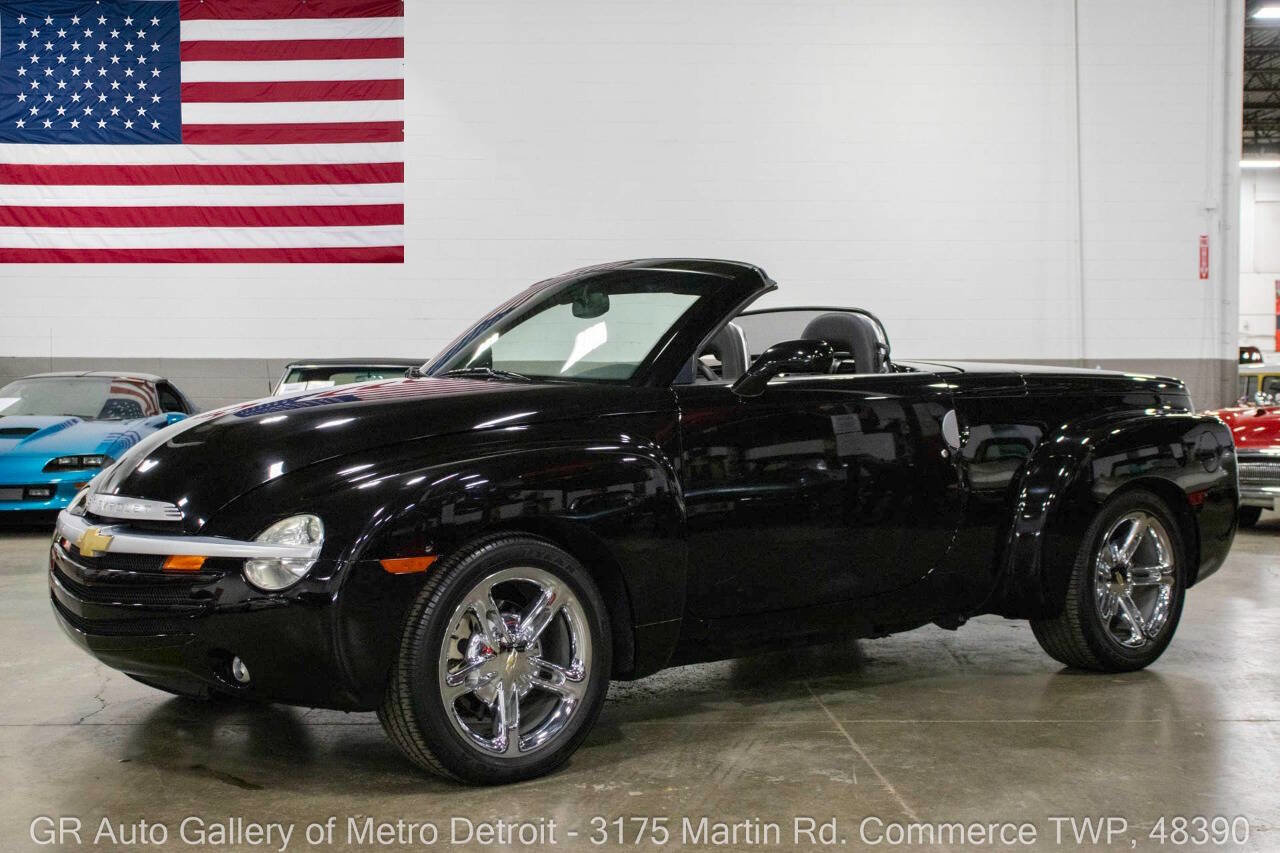 Used 2005 Chevrolet SSR w/ Preferred Equipment Group