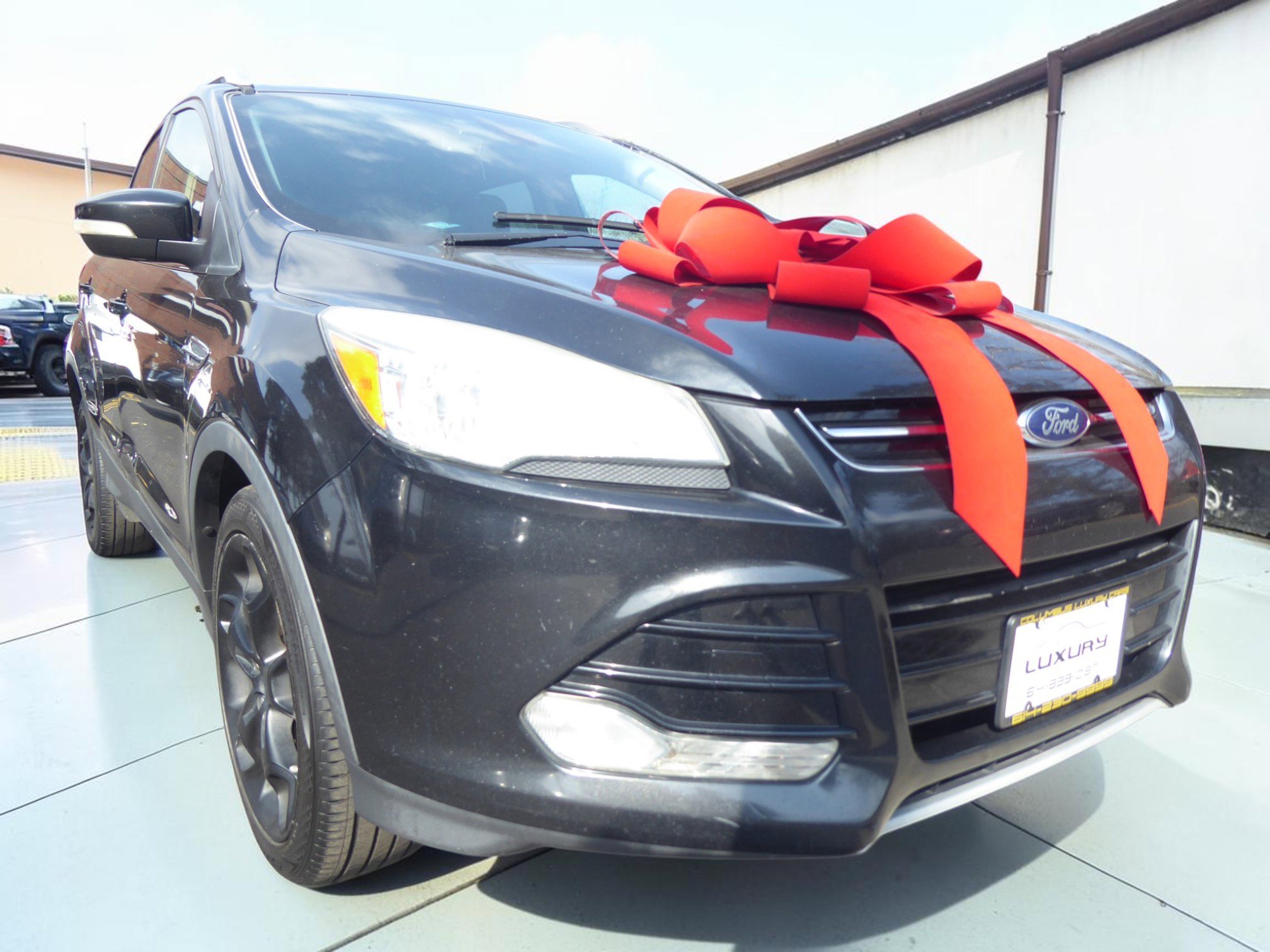Used 2015 Ford Escape Titanium FWD image 3