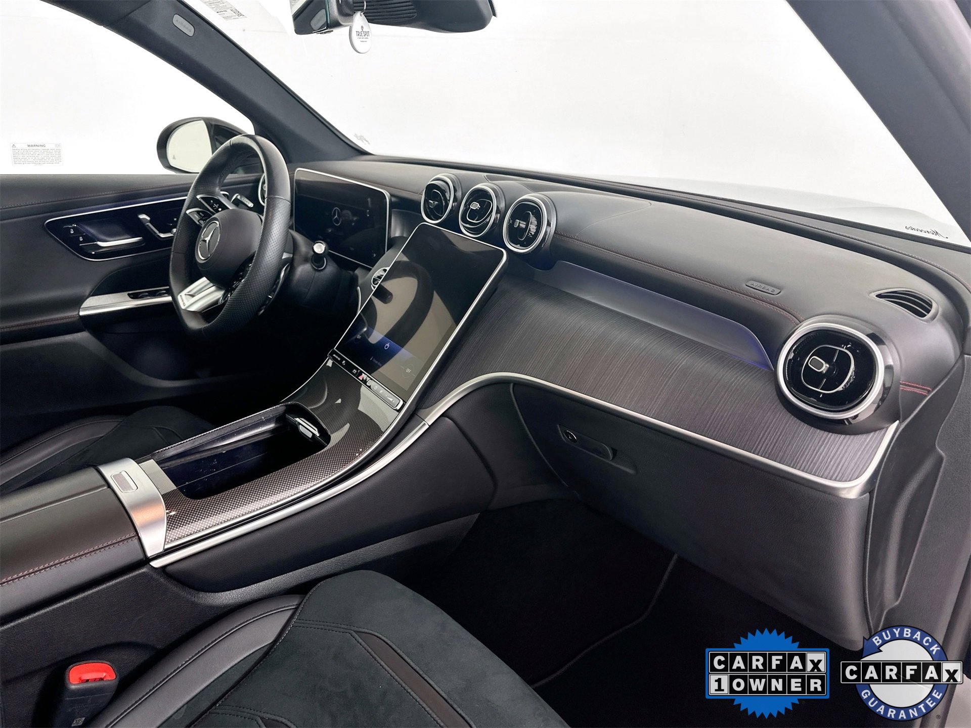 Used 2024 Mercedes-Benz GLC 43 AMG 4MATIC image 30