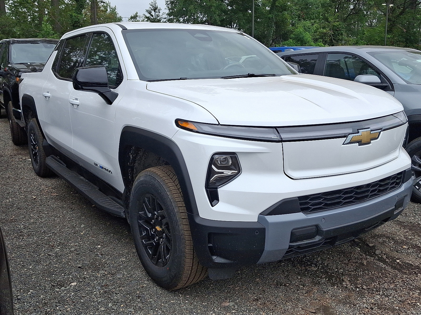 New 2026 Chevrolet Silverado EV LT image 3