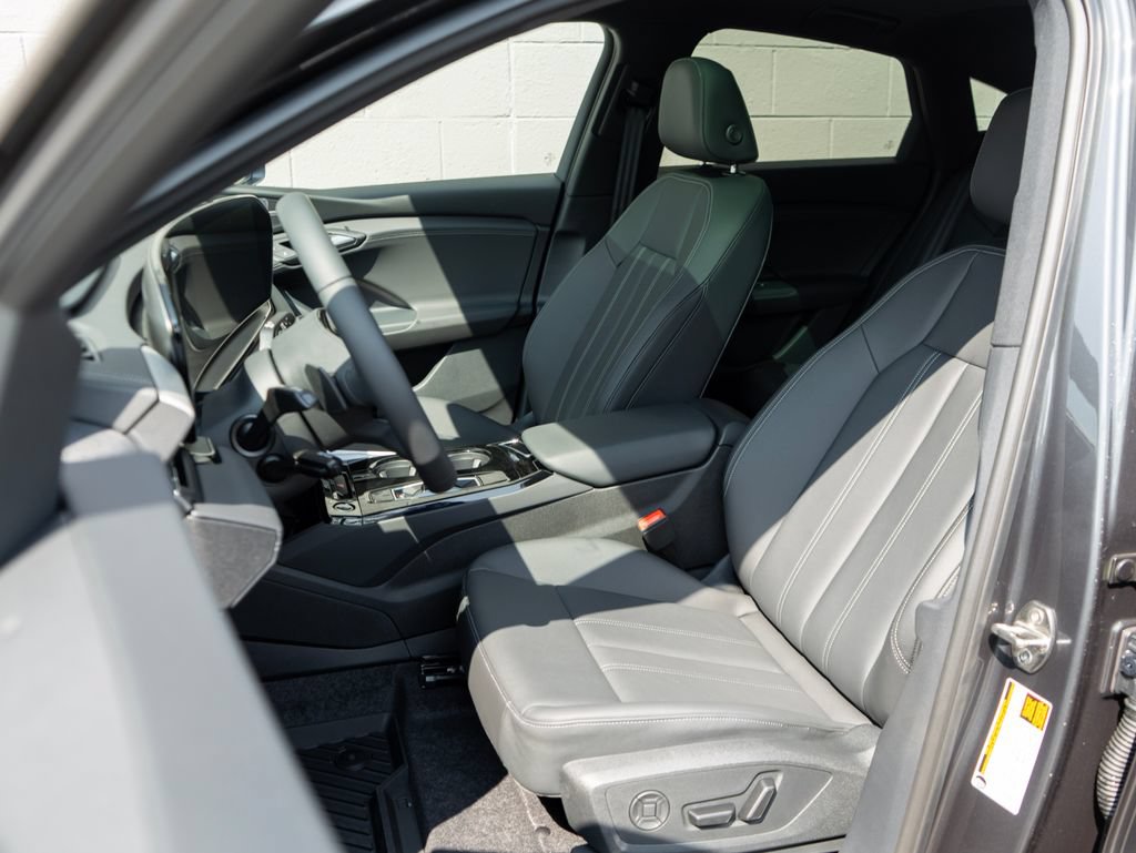 New 2027 Audi Q6 e-tron Prestige AWD/4WD image 8