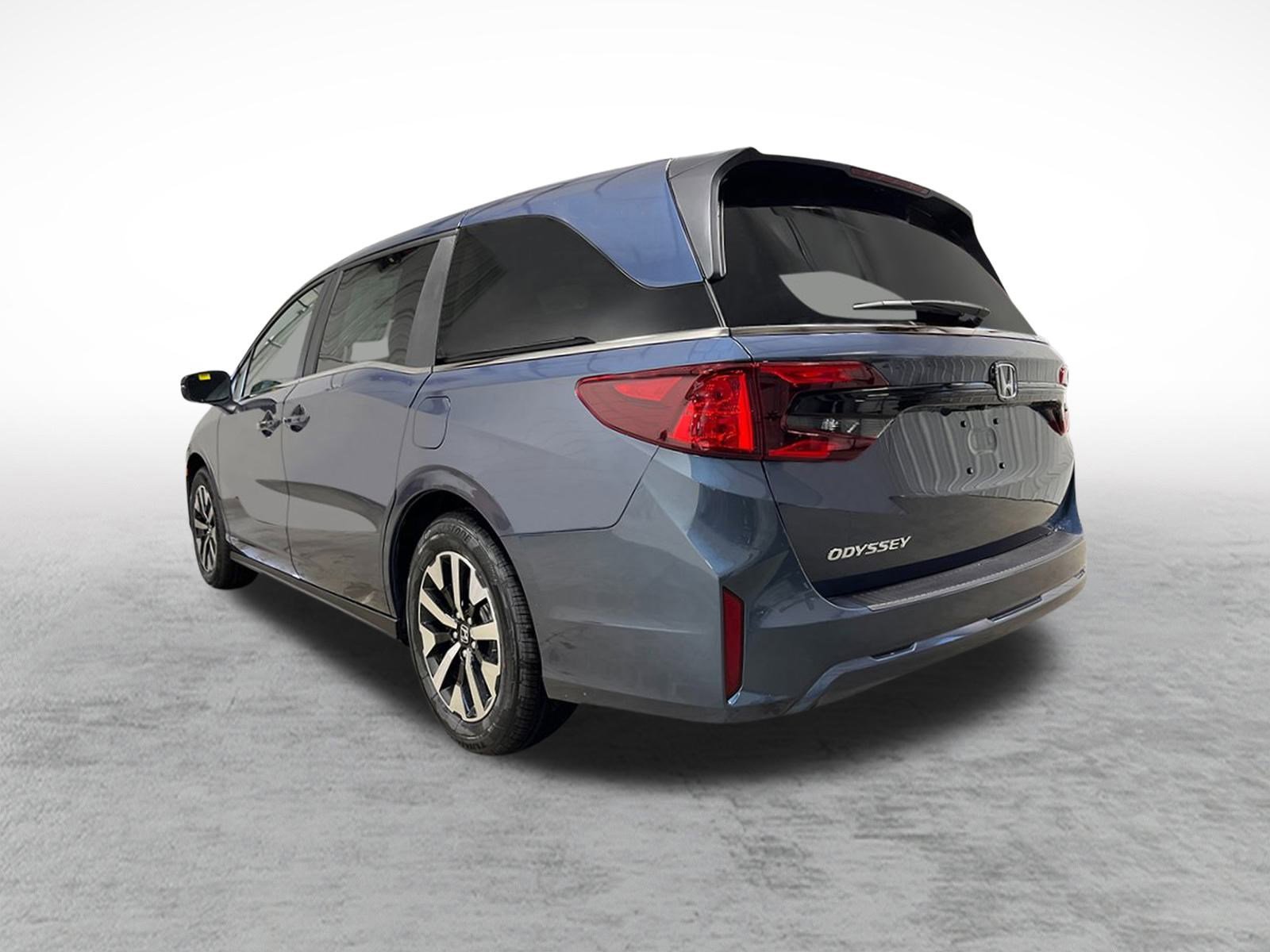 New 2026 Honda Odyssey EX-L image 3