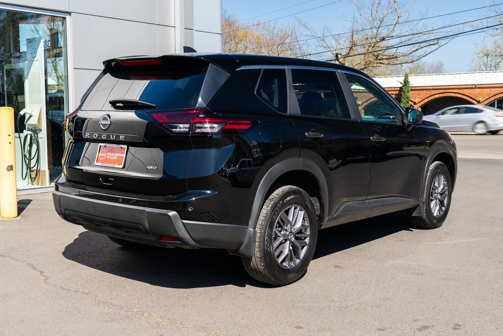 Certified 2025 Nissan Rogue S image 6