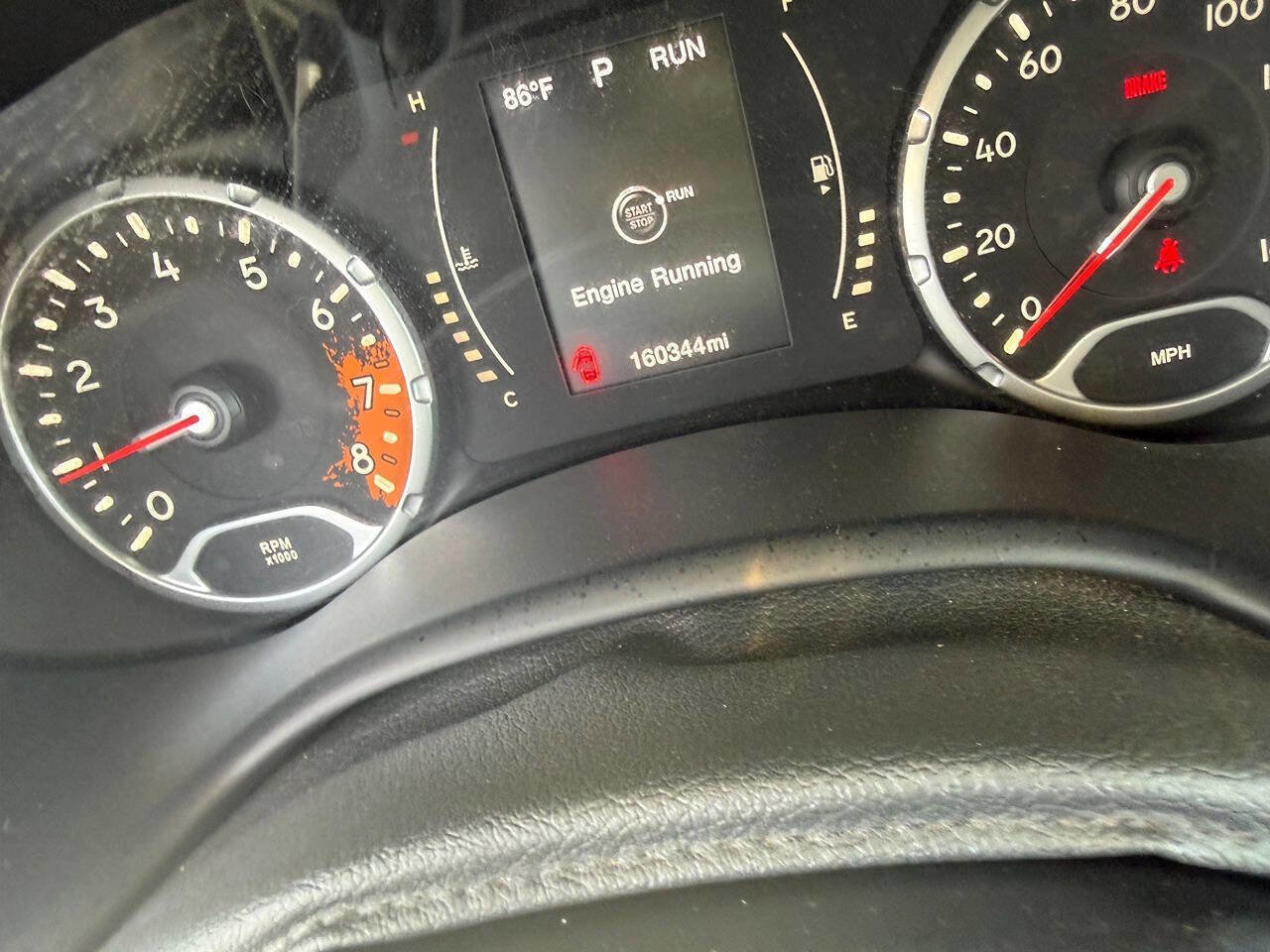 Used 2016 Jeep Renegade 75th Anniversary FWD image 13