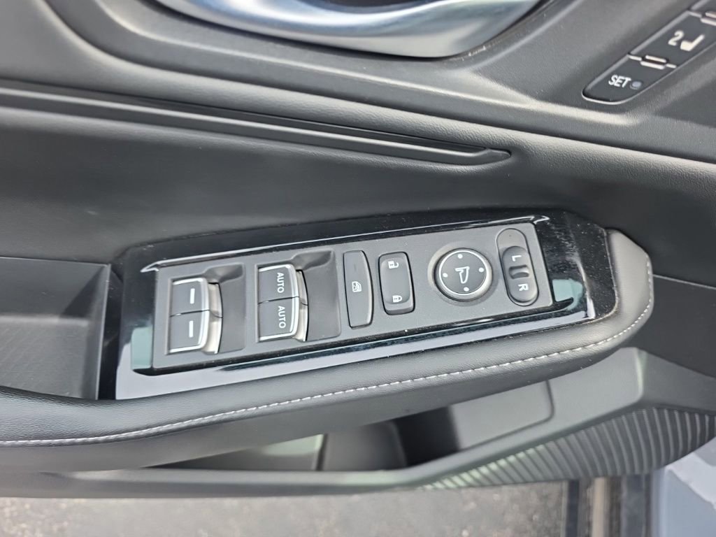 Used 2023 Honda Accord Touring image 12